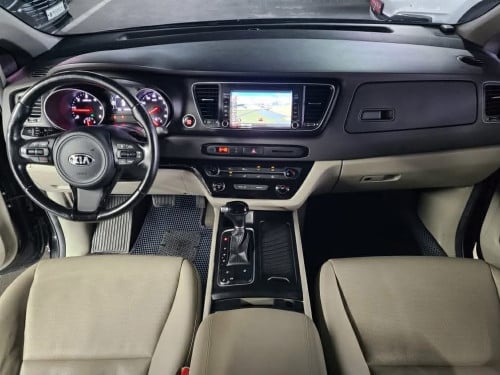 Kia canival 2015 ឡានសាង
