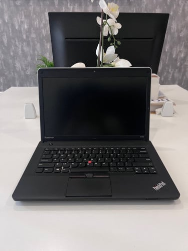 Lenovo think pad E430 ថ្មី៩៩%