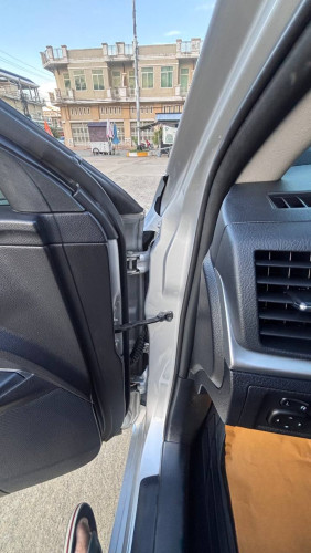 Lexus CT200h 2012 (ឃ្មុំ​ហ្សុីន​🐝)