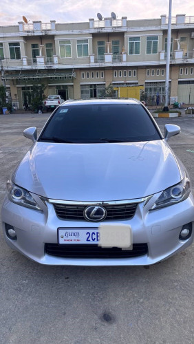 Lexus CT200h 2012 (ឃ្មុំ​ហ្សុីន​🐝)