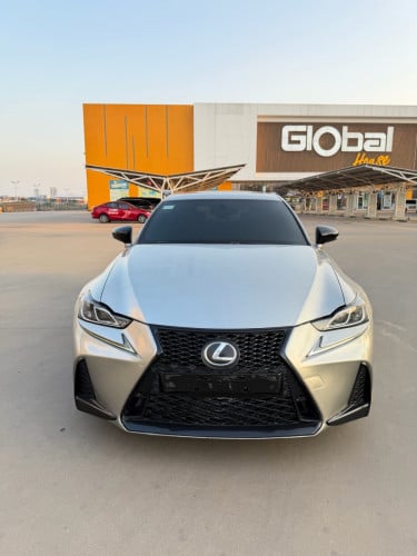 LEXUS IS200T 2016 F spot