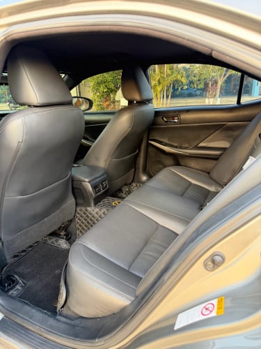 LEXUS IS200T 2016 F spot