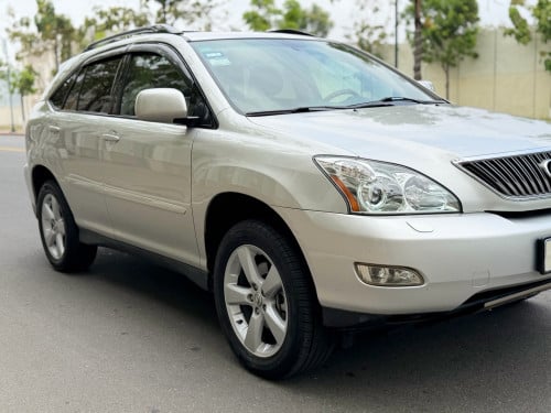 Lexus RX330 ឆ្នាំ 04 H full ប៉ុង2 ក្នុងខ្មៅ ហ្សុីនមួយជុំ
