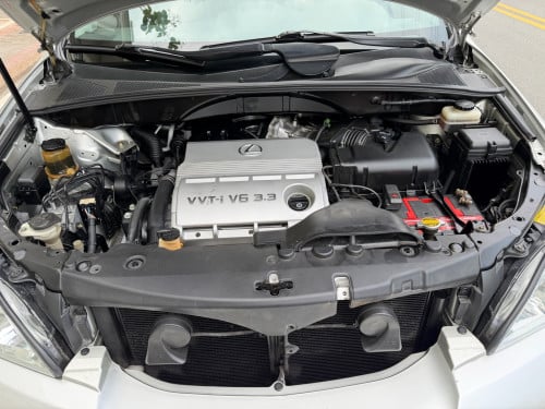 Lexus RX330 ឆ្នាំ 04 H full ប៉ុង2 ក្នុងខ្មៅ ហ្សុីនមួយជុំ