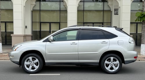 Lexus RX330 ឆ្នាំ 04 H full ប៉ុង2 ក្នុងខ្មៅ ហ្សុីនមួយជុំ