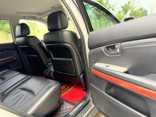 Lexus RX330 ឆ្នាំ 04 H full ប៉ុង2 ក្នុងខ្មៅ ហ្សុីនមួយជុំ