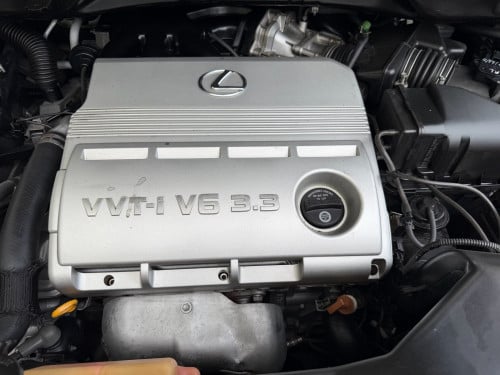 Lexus RX330 ឆ្នាំ 04 H full ប៉ុង2 ក្នុងខ្មៅ ហ្សុីនមួយជុំ