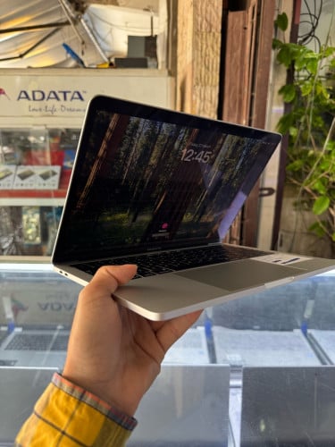 MacBook Pro 13 2019 299$