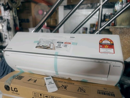 Panasonic​1.​5 សេះ​ inverter econavi មាន​ Wi-Fi Free ជើងទ្រ នឹង តំឡើង