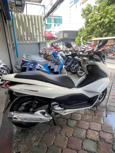 Pcx ជប៉ុនឆ្នាំ2011 កម្លាំង150Ccថ្មីខ្លាំង