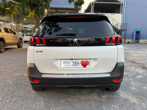 Peugeot 5008 ឆ្នាំ2019 ឡានស្អាត តំលៃ 25000$ចចារ