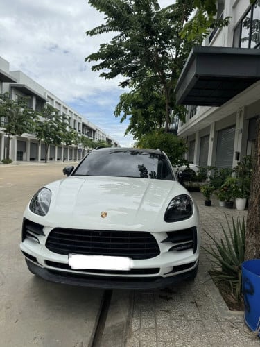 porsche macan 2015 up 2020 តម្លៃ 31,900$ ចរចារ