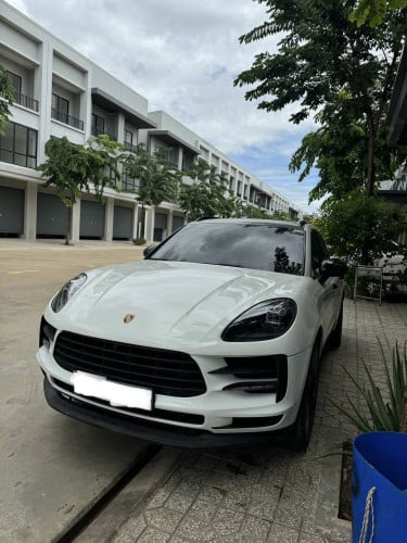 porsche macan 2015 up 2020 តម្លៃ 31,900$ ចរចារ