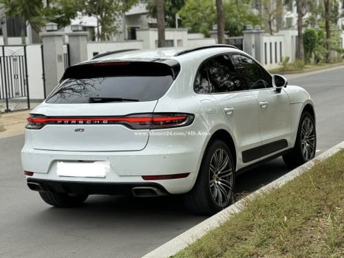 porsche macan 2015 up 2020 តម្លៃ 31,900$ ចរចារ
