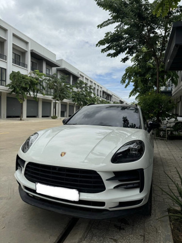 porsche macan 2015 up 2020 តម្លៃ 31,900$ ចរចារ