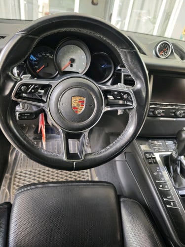 Porsche Macan S 2015 35000$ (Negotiate)