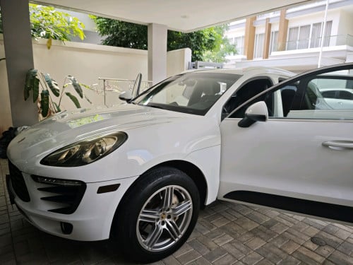 Porsche Macan S 2015 35000$ (Negotiate)