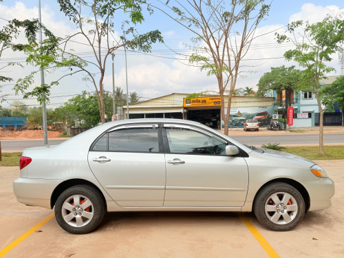 Toyota Corolla 2003 LE ធានាឡានស្អាត