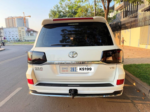TOYOTA Land Cruiser V6 Full option ម្ចាស់ដើម ,Year:2009 up 2020