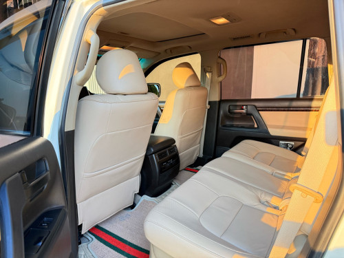 TOYOTA Land Cruiser V6 Full option ម្ចាស់ដើម ,Year:2009 up 2020