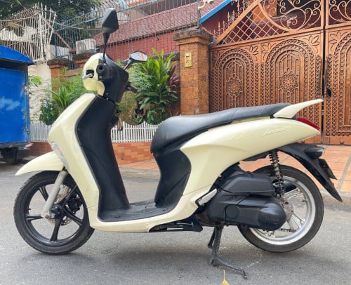 Yamaha Janus (125cc, year2017, 630$) have all doc