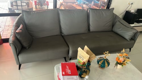 សាឡុងស្បែកពិតទន់ណាស់