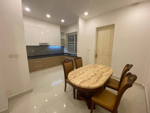 ផ្ទះជួល ជីបម៉ុង សែនសុខ