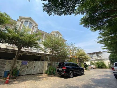 ផ្ទះជួល ជីបម៉ុង សែនសុខ