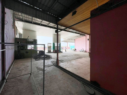 ដីនិងការាសសាំង​លក់​នៅអន្លង់រមៀតផ្លូវជាតិលេខ៣​