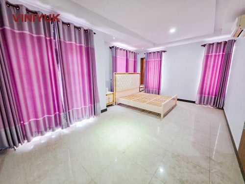 វីឡាភ្លោះ សម្រាប់លក់!!