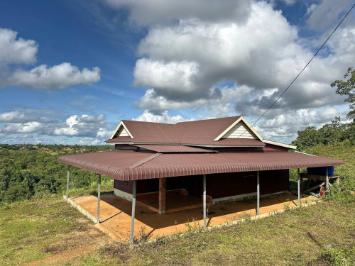 ដីនឹងផ្ទះលក់​ ជេីង​ភ្នំដោះក្រមុំ​ (ឡាវ​កា)