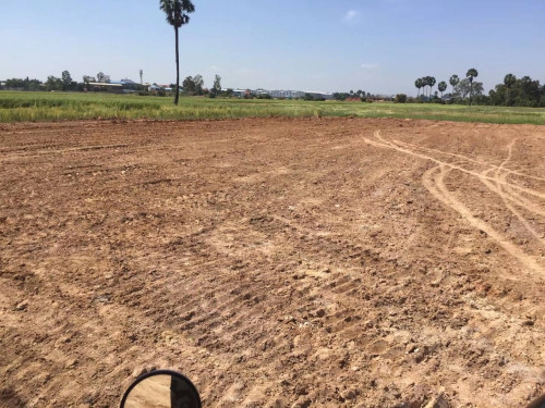 ដីលក់ម្ចាស់ផ្ទាល់ នៅភូមិព្រៃល្វា ចោមចៅ២ ទំហំ២១អា ជាង