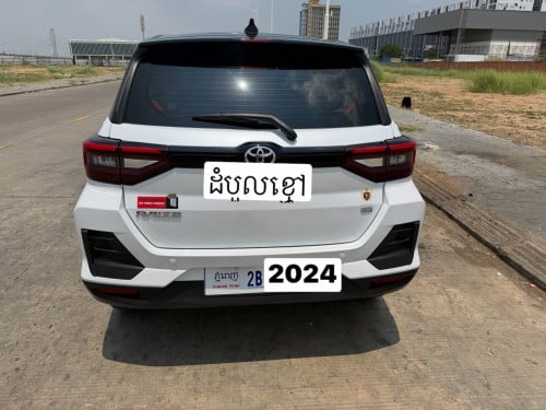 ឡានលក់ឆ្នាំ2024ដំបួលខ្មៅសោរពីគ្រាប់លក់19800$-016444430