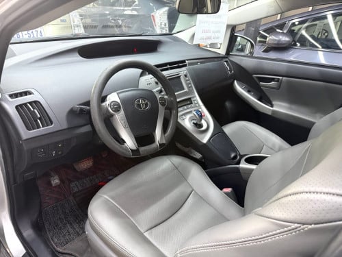មានលុយ 6500$ រំលស់យកជិះភ្លាម Prius014 Plug-in ក្រដាស់ពន្ធ
