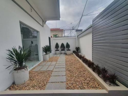 អគារសម្រាប់ជួល | BUILD FOR RENT (In Toul Tompoung area)