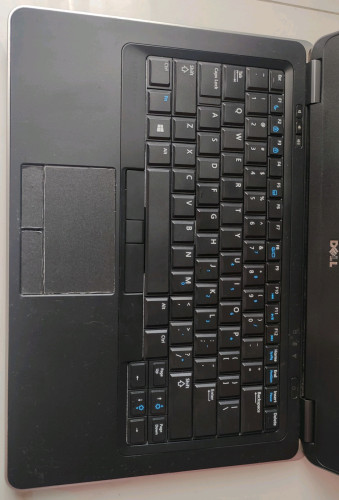លក់ធូរថ្លៃDell E7440ម៉ាស៊ីនមិនមានបញ្ហា 2 SSDs 256GB+128G Core i5 Ram 8GB រូបរាង92%