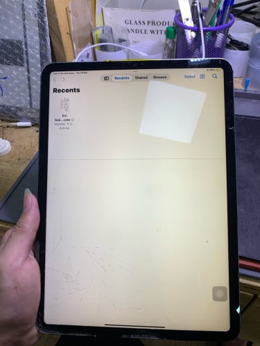 អេក្រងiPad pro 11inch 2020 ឆ្នូតដូចរូបបែកកញ្ចក់មួយអត់មួយថាច់ដេីរស្រូលទាំងអស់