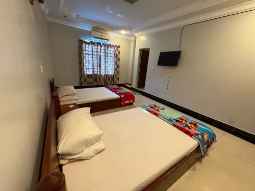 មានបន្ទប់ជួលនៅ សែនសុខ ផ្សារដីហុយជិតសាលារៀនពេទ្យ IU