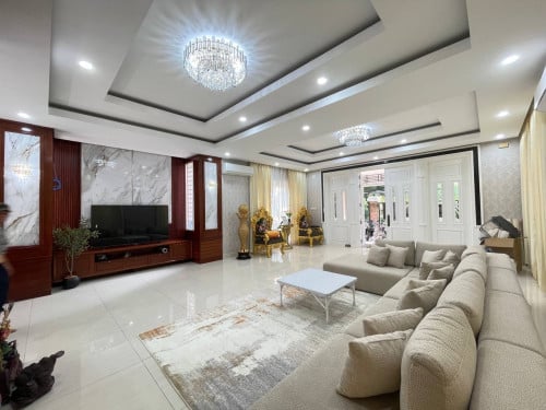 វីឡាឃីងសម្រាប់ជួល / King villa for Rent