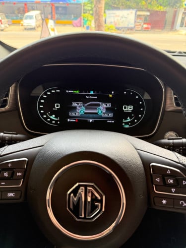 2025 MG RX5 Sport, Low KM 9,000