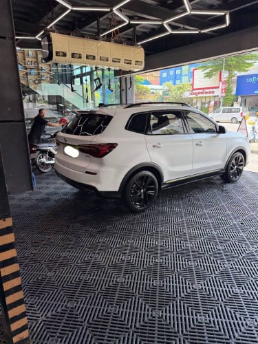 2025 MG RX5 Sport, Low KM 9,000
