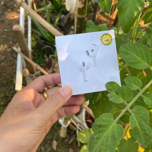 AirPods 4 ANC