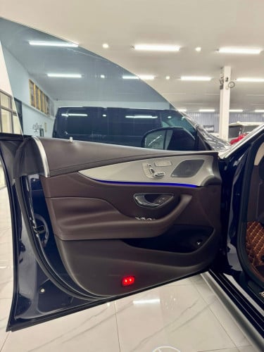 Benz ClS400d Year 2019