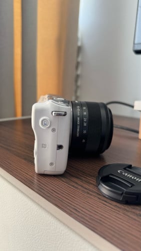 Canon EOS M10
