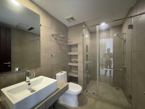 Corner Spacious 2 Bedrooms and 2 Bathrooms Unit for Sale in Urban Village Phase 1