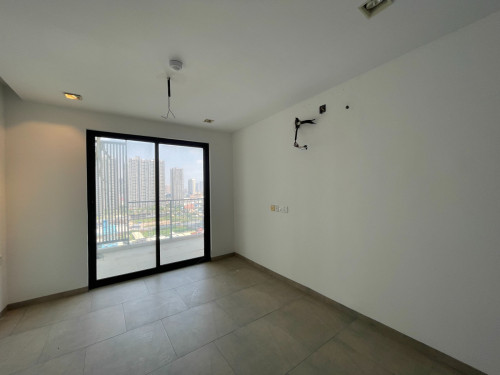 Corner Spacious 2 Bedrooms and 2 Bathrooms Unit for Sale in Urban Village Phase 1