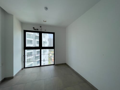Corner Spacious 2 Bedrooms and 2 Bathrooms Unit for Sale in Urban Village Phase 1