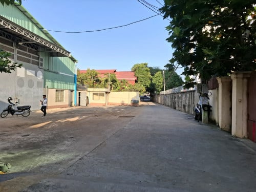 វីឡា និង ក្លិបវាយសី