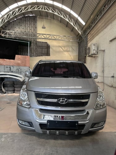 Hyundai starex 2015 ឡានថ្មីមិនដែលជួប✅