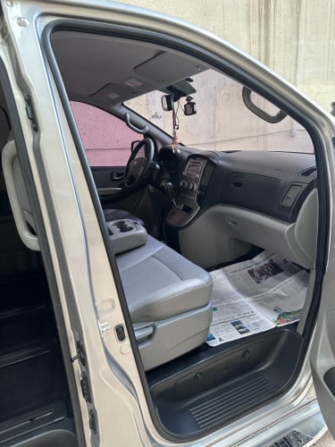Hyundai starex 2015 ឡានថ្មីមិនដែលជួប✅